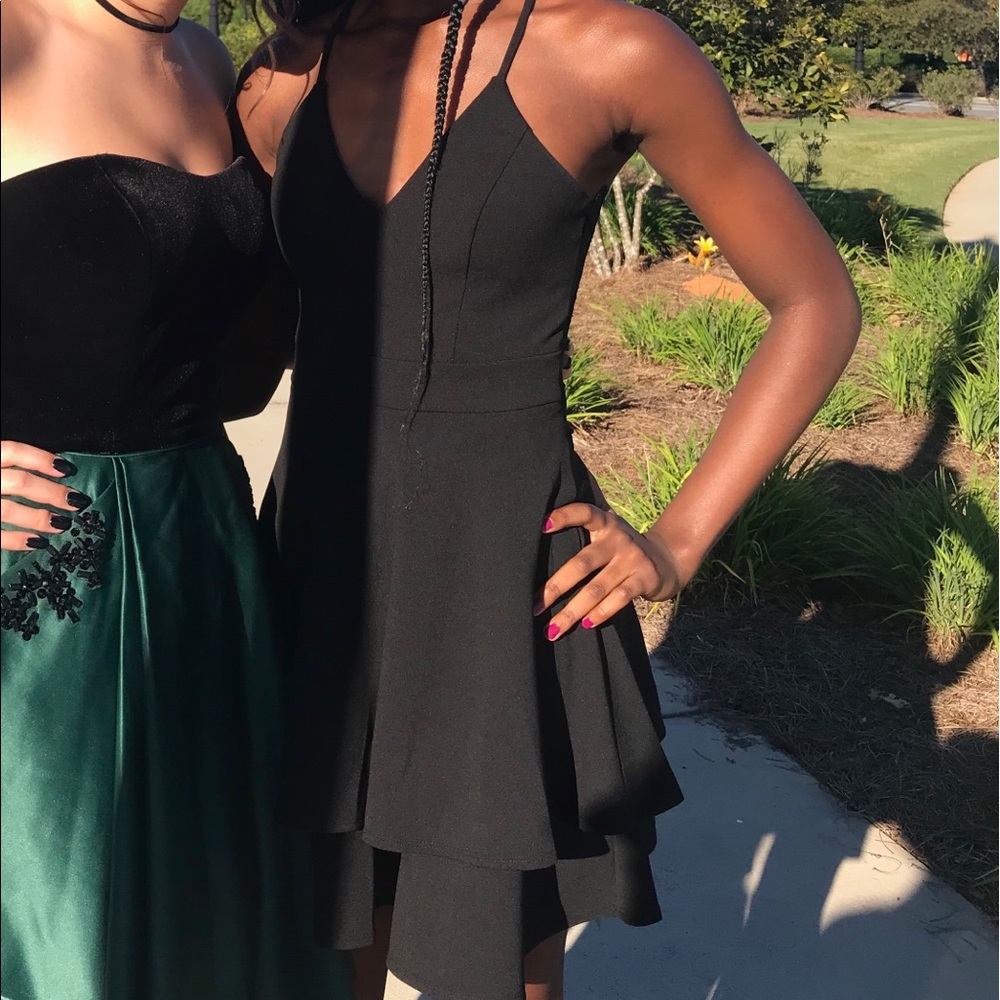 Black Layered Skirt Lace Back Dress - Picture 5 of 5